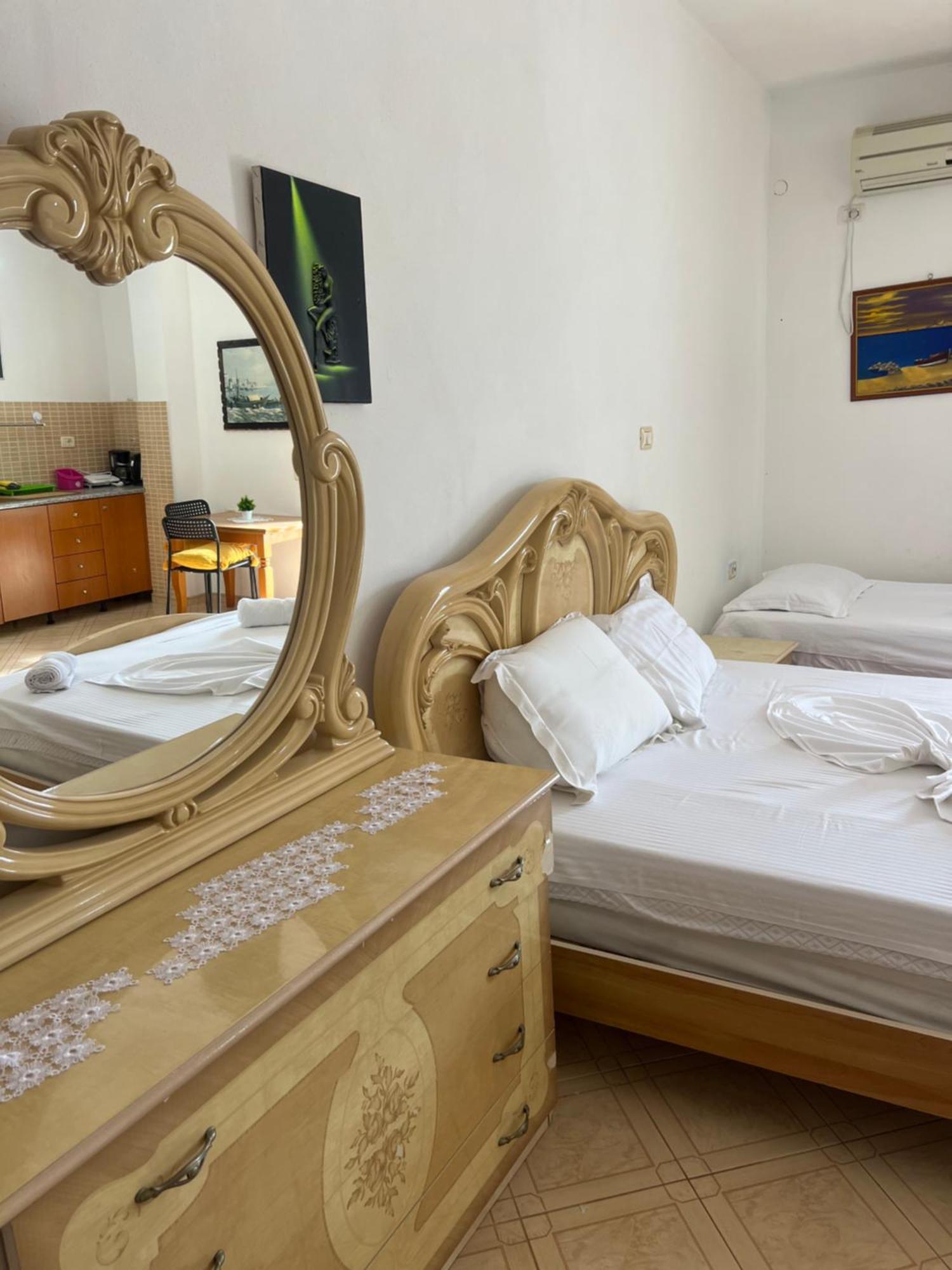 Majki Beach Apartments Sarande Ngoại thất bức ảnh