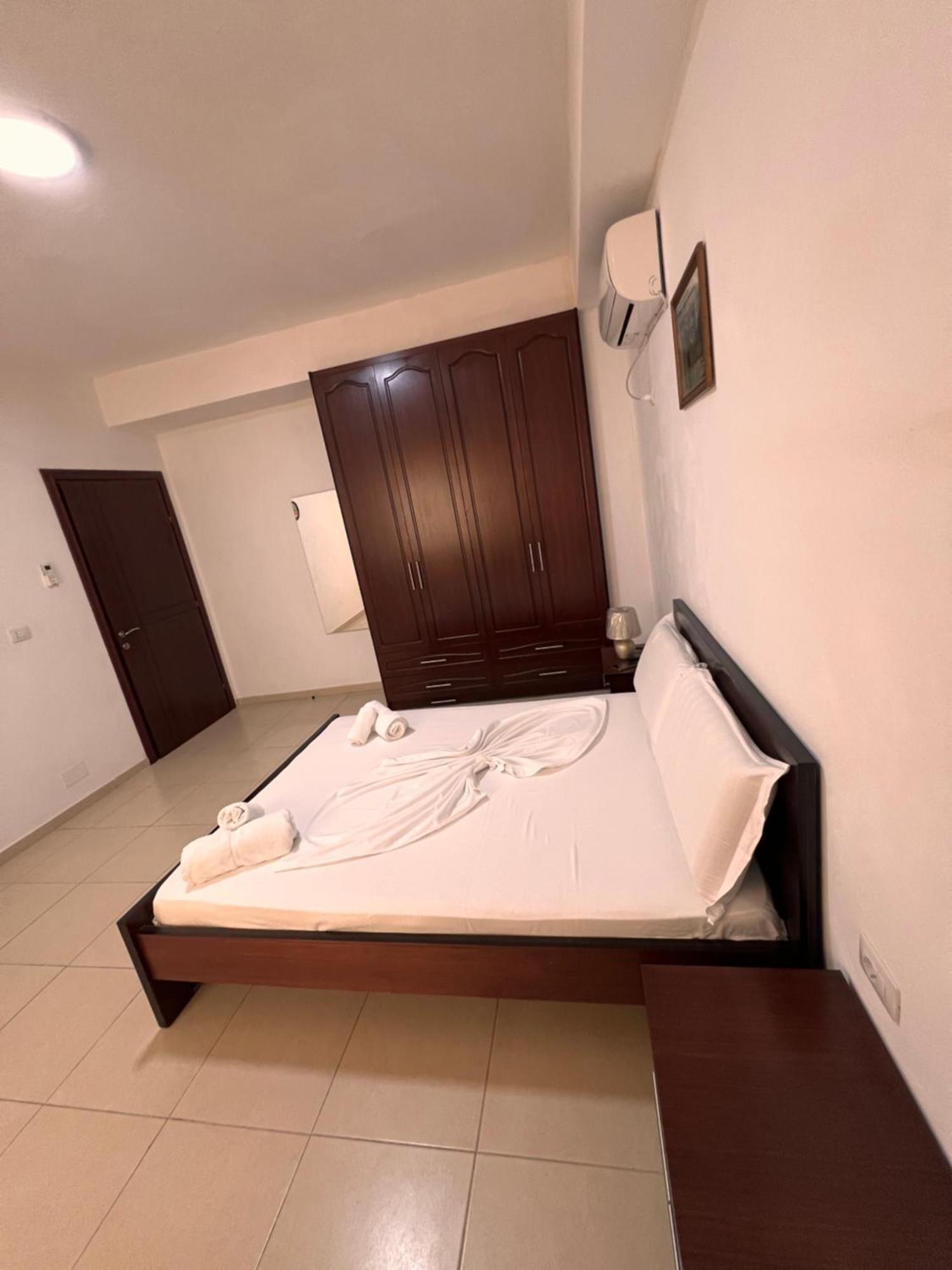 Majki Beach Apartments Sarande Ngoại thất bức ảnh