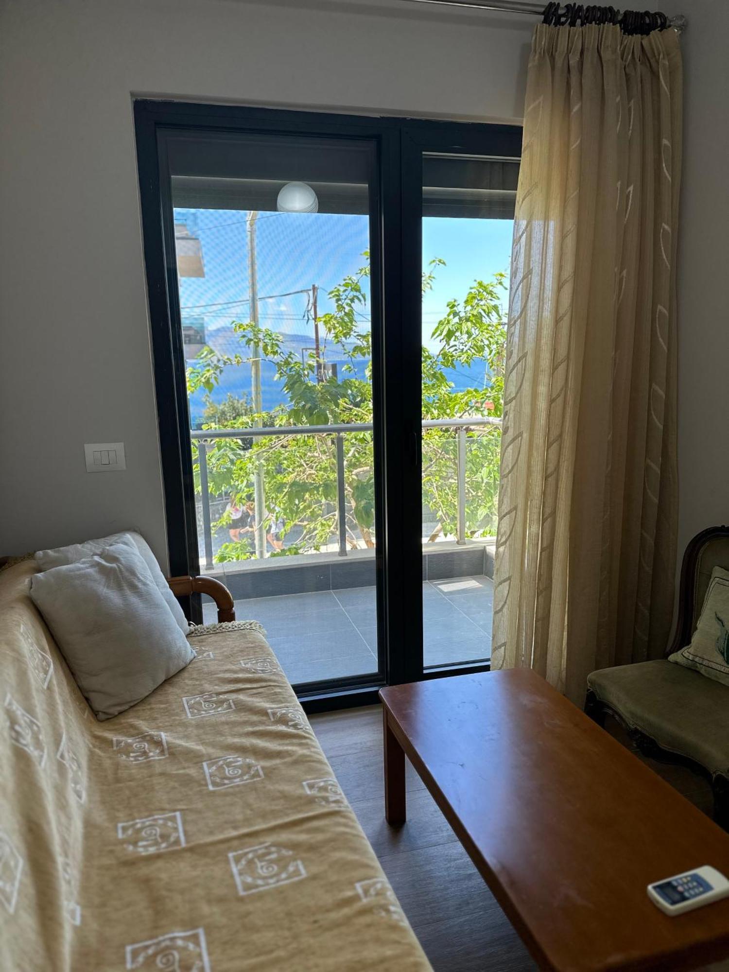 Majki Beach Apartments Sarande Ngoại thất bức ảnh